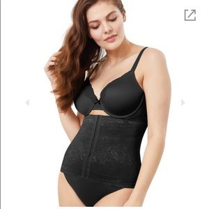 Maidenform Curve loving waistnipper